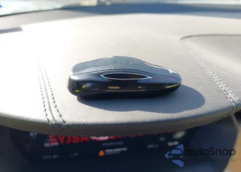 2018 Tesla Model S 100D/75D/P100D из США, поврежденный, VIN 5YJSA1E23JF294941